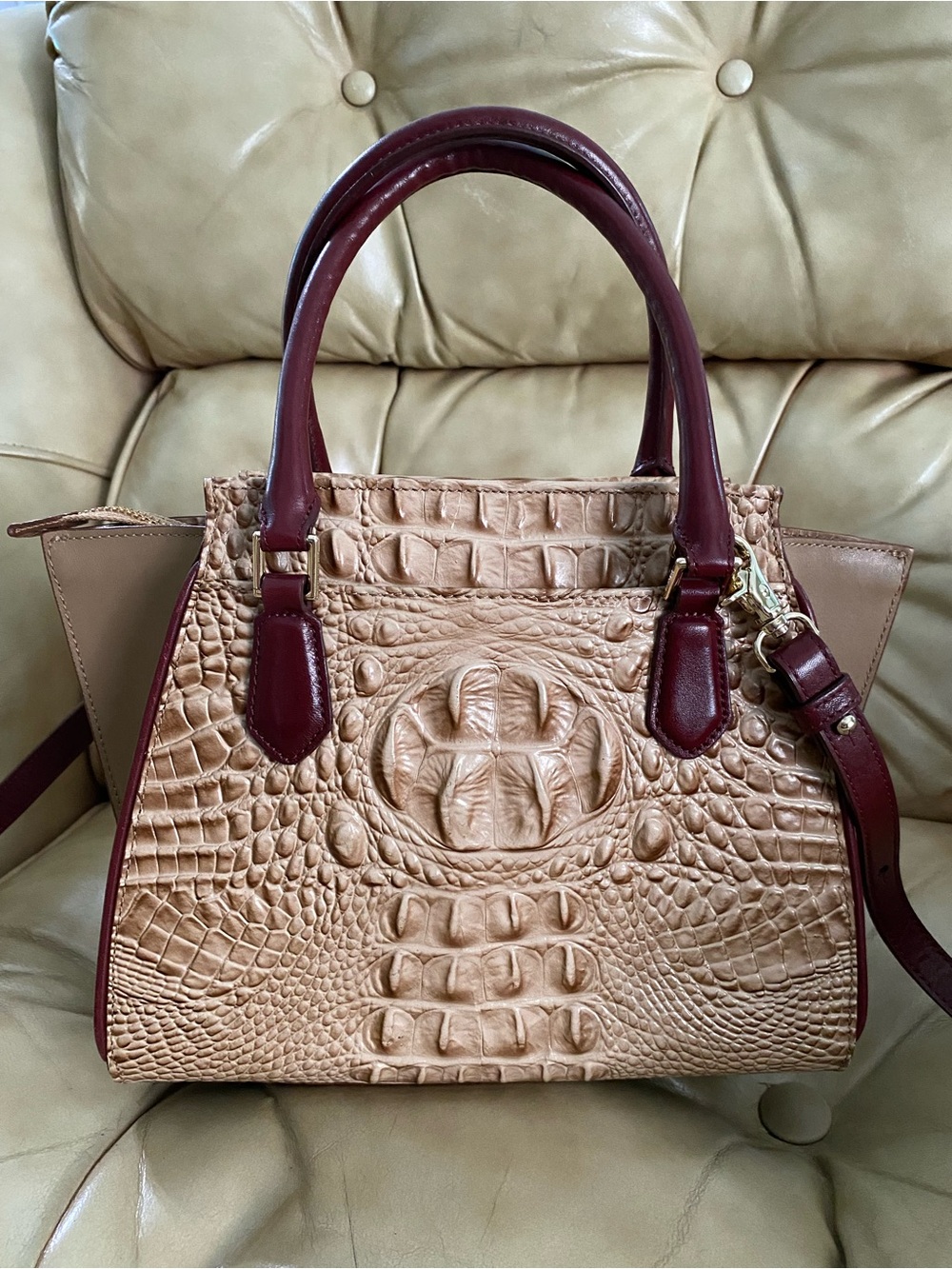 LKNW Brahmin Mini Priscilla Satchel Crossbody Tassel Charm Melbourne Wine/Beige - Picture 4 of 16